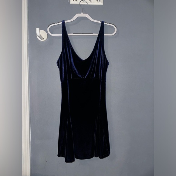 Vintage Victoria’s Secret Velvet Dress - Picture 3 of 9